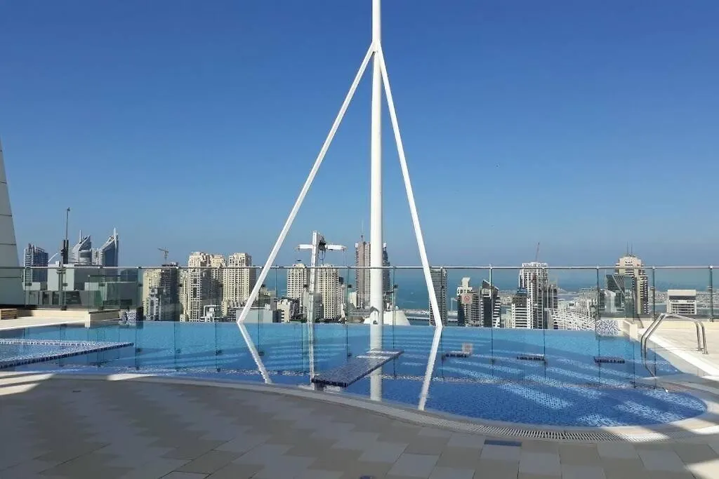 Amazing Lake Skyline View Cozy Apartment Dubai United Arab Emirates
